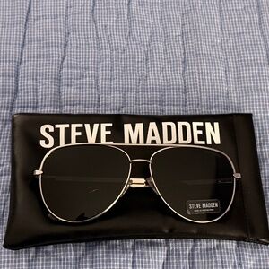 New! Steve Madden silver aviator sunglasses